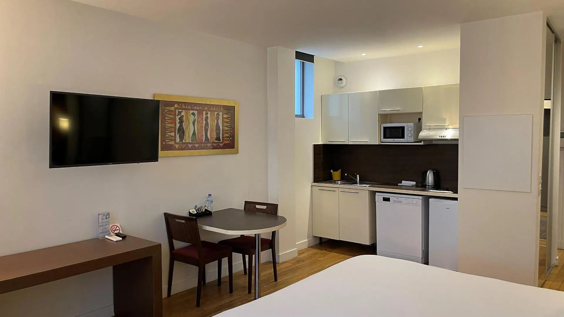 Aparthotel Residhotel Imperial Rennequin 3*