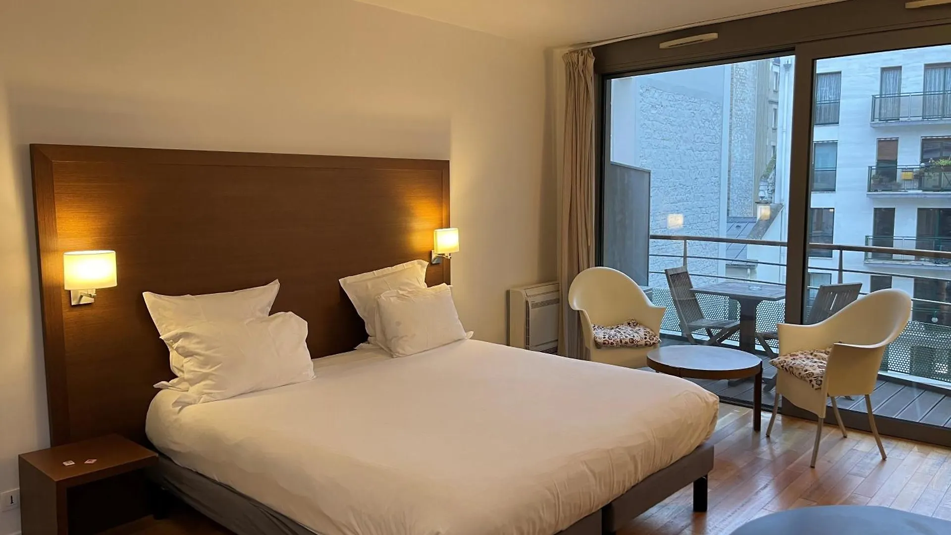 Residhotel Imperial Rennequin Aparthotel Paris
